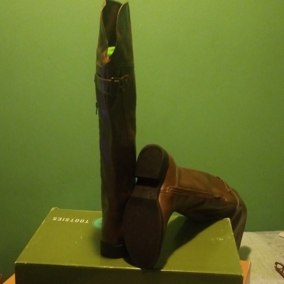 Boots - Picture 2 of 4